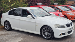 2010 BMW 3 Series 2.0 320d Sport Plus Edition in White — image 5