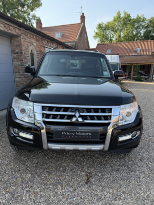 2016 Mitsubishi Shogun 3.2 Di-Dc Sg4 in Black — image 6