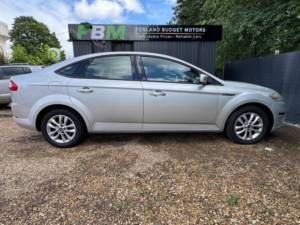 2010 Ford Mondeo 2.0 Tdci Zetec 5dr in Silver — image 5