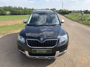 2016 Skoda Yeti 1.2 Tsi Se L in Black — image 5