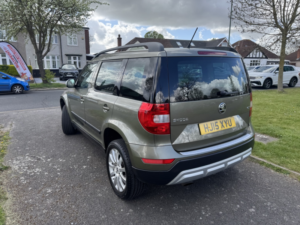 2015 Skoda Yeti 1.2 Tsi Se in Green — image 6