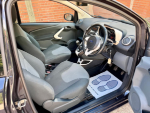 2011 Ford Ka 1.2 Zetec Euro 5 (s/s) 3dr in Black — image 3