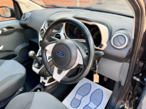 2011 Ford Ka 1.2 Zetec Euro 5 (s/s) 3dr in Black — image 5