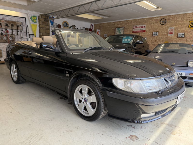2003 Saab 9-3 2.0 T Se in Black — image 1