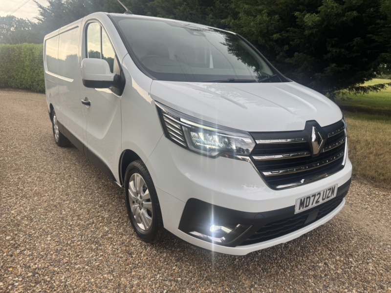 2023 Renault Trafic 2.0 Ll30 Blue Dci 130 Sport Lwb Panel Van in White — image 1