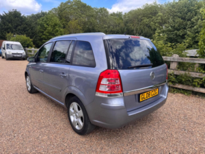 2008 Vauxhall Zafira 1.6 Breeze Euro 4 5dr in Silver — image 5