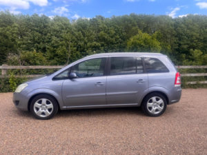 2008 Vauxhall Zafira 1.6 Breeze Euro 4 5dr in Silver — image 6
