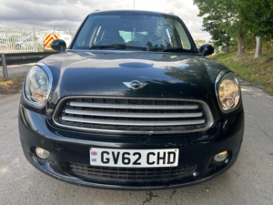 2012 MINI Countryman 2.0 Cooper D All4 Countryman Auto in Black — image 2