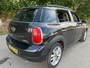 2012 MINI Countryman 2.0 Cooper D All4 Countryman Auto in Black — image 6