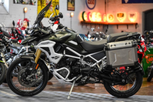 2023 Triumph Tiger 1200 *panniers - Leovince End Can - Finance Available* in Green — image 3