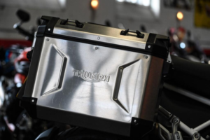 2023 Triumph Tiger 1200 *panniers - Leovince End Can - Finance Available* in Green — image 4