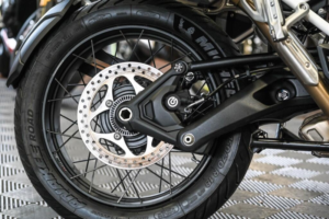 2023 Triumph Tiger 1200 *panniers - Leovince End Can - Finance Available* in Green — image 5