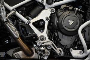 2023 Triumph Tiger 1200 *panniers - Leovince End Can - Finance Available* in Green — image 6