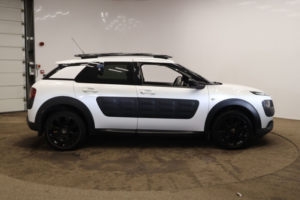 2016 Citroen C4 Cactus 1.2 Puretech Flair in White — image 5