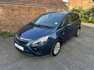 2016 Vauxhall Zafira Tourer 1.4 I Turbo Se in Blue — image 5