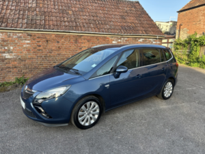2016 Vauxhall Zafira Tourer 1.4 I Turbo Se in Blue — image 6