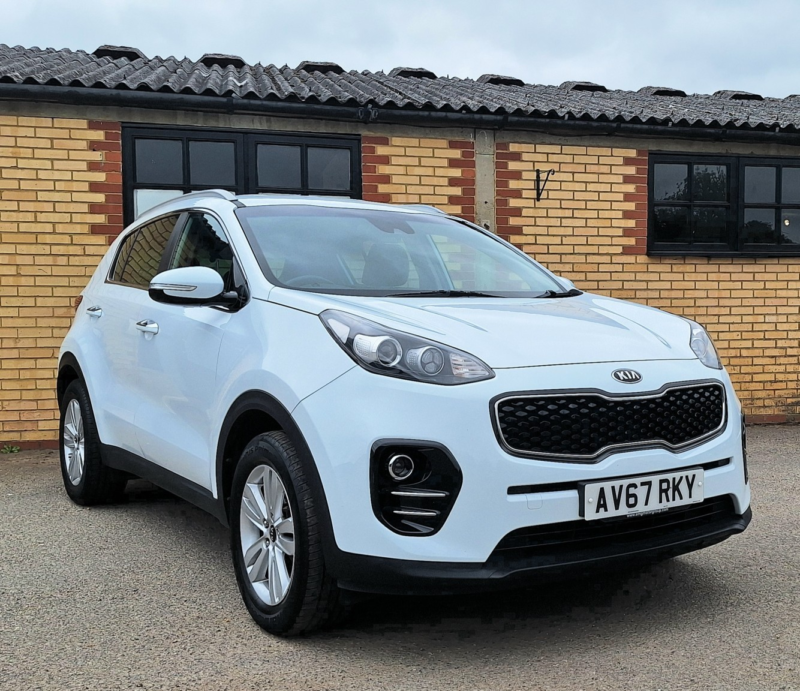 2017 Kia Sportage 1.6 Gdi 2 in White — image 1