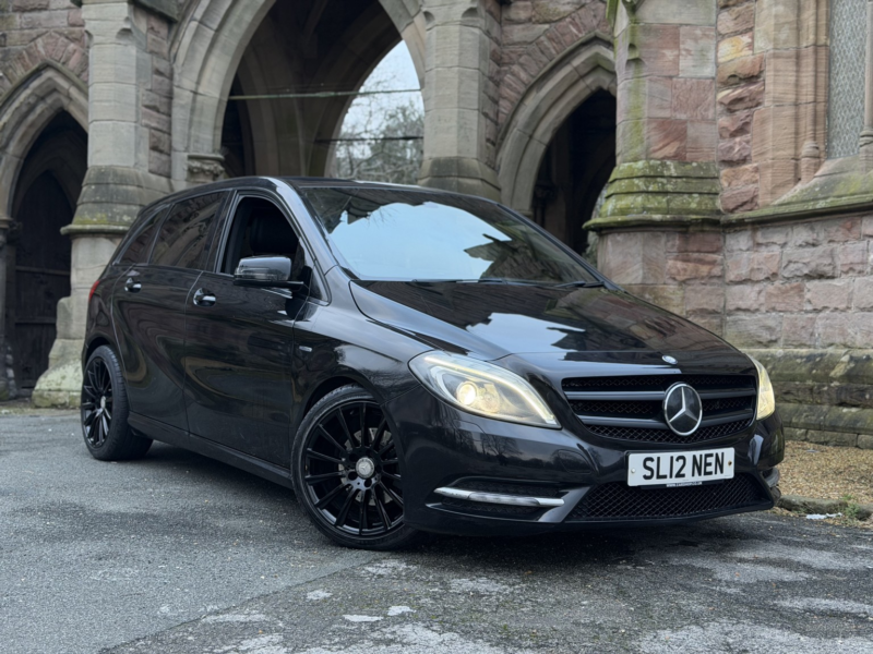 2012 Mercedes-Benz B Class 1.8 B200 Cdi Blueefficiency Sport in Black — image 1