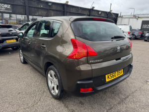 2011 Peugeot 3008 1.6 Hdi Sport Egc Euro 5 5dr in Green — image 5