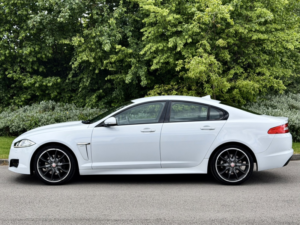 2015 Jaguar Xf 2.2 D R-Sport Black in White — image 4