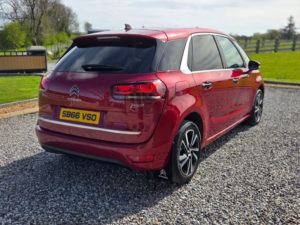 2016 Citroen C4 Picasso 1.6 Bluehdi Flair MPV 5dr Diesel Eat6 Euro 6 (s/s) (120 Ps) in Red — image 4