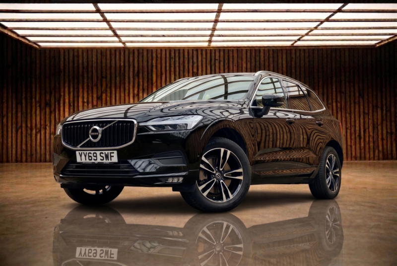 2019 Volvo Xc60 2.0 Momentum T4 in Black — image 1