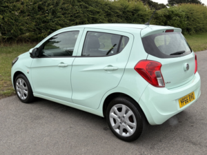 2016 Vauxhall Viva 1.0 I Se in Green — image 6