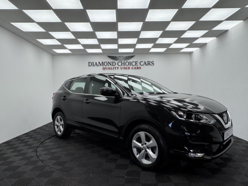 2019 Nissan Qashqai 1.5 Dci Acenta Premium in Black — image 1