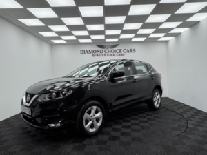 2019 Nissan Qashqai 1.5 Dci Acenta Premium in Black — image 3