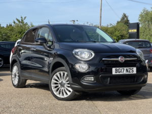 2017 Fiat 500x 1.4 500x City Look My17 1.4 Multiair Ii 140hp Lounge in Black — image 3