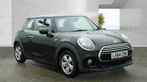 2014 MINI Hatch 1.5 Cooper Auto Euro 6 (s/s) 3dr in Black — image 1
