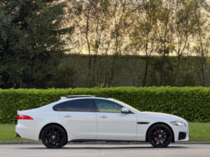 2016 Jaguar Xf 3.0d V6 S Auto Euro 6 (s/s) 4dr in White — image 2