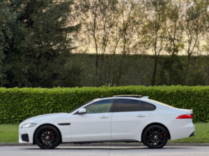 2016 Jaguar Xf 3.0d V6 S Auto Euro 6 (s/s) 4dr in White — image 4