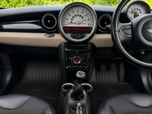 2013 MINI Hatch 1.6 Cooper D Baker Street Euro 5 (s/s) 3dr in Grey — image 3