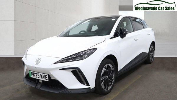 2023 MG Mg4 64kwh Trophy Long Range Hatchback 5dr Electric Auto (203 Ps) in White — image 1