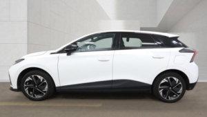 2023 MG Mg4 64kwh Trophy Long Range Hatchback 5dr Electric Auto (203 Ps) in White — image 5