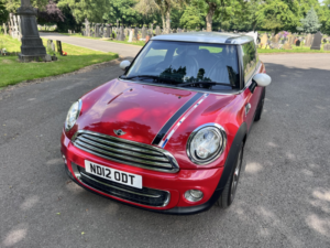 2012 MINI Hatch 1.6 Cooper D London 2012 Edition Hatch in Red — image 4