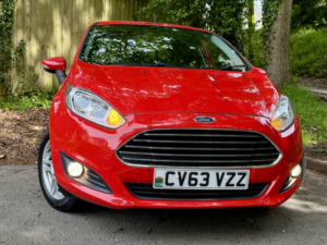 2013 Ford Fiesta 1.3 Zetec*£35tax*2kys-Ac-Alloy-Fsh-Ulez**lovely Genuine Car** in Red — image 3