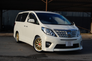 2013 Toyota Alphard