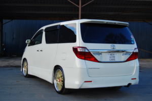 2013 Toyota Alphard 2.4 Gold Edition 7 Seats in Cream — image 5