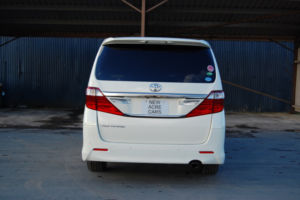 2013 Toyota Alphard 2.4 Gold Edition 7 Seats in Cream — image 6