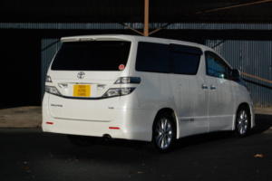 2010 Toyota Vellfire 3.5 C Package in White — image 5