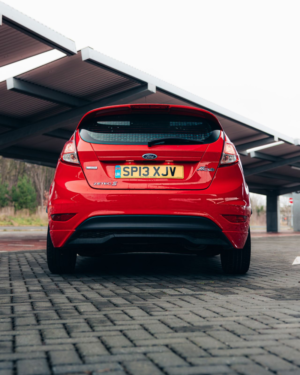 2013 Ford Fiesta 1.0l Zetec S Hatchback 3dr Petrol Manual Euro 5 (123 Bhp) in Red — image 6