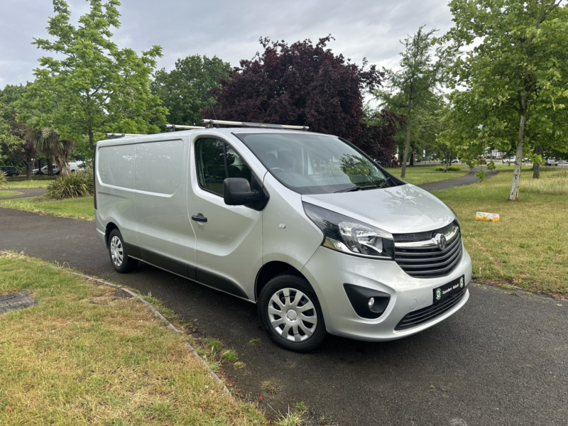 2019 Vauxhall Vivaro 1.6 Cdti 2900 Sportive in Silver — image 1