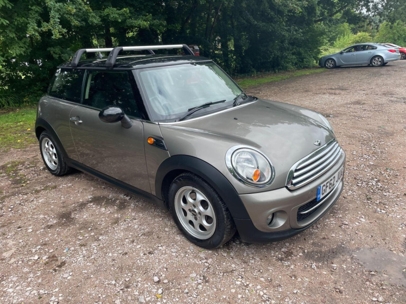 2012 MINI Hatch 1.6 Cooper D Euro 5 (s/s) 3dr in Silver — image 1