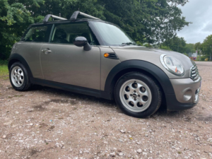 2012 MINI Hatch 1.6 Cooper D Euro 5 (s/s) 3dr in Silver — image 3