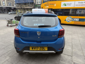 2017 Dacia Sandero Stepway 0.9 Stepway Laureate Tce 90 in Blue — image 5