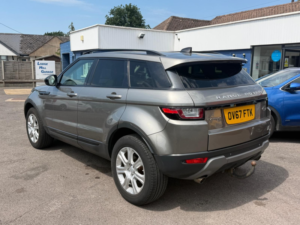 2017 Land Rover Range Rover Evoque 2.0 Td4 Se Tech in Silver — image 2
