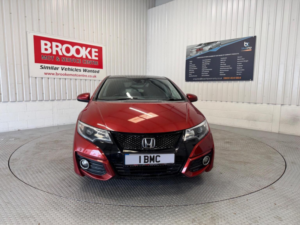 2016 Honda Civic 1.8 I-Vtec Sr Auto Euro 6 5dr in Red — image 2