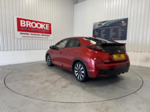 2016 Honda Civic 1.8 I-Vtec Sr Auto Euro 6 5dr in Red — image 5